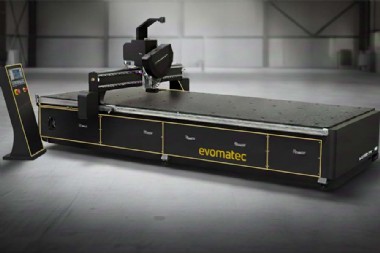 MAQUINA DE PROCESAMIENTO DE PANELES DE COMPUESTOS DE ALUMINIO CON CONTROL NUMERICO (3 EJES) EVO LII