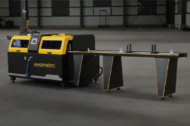 MAQUINA AUTOMATICA DE CORTE DE PERFILES DE ALUMINIO CON PERFORACION EVO DD