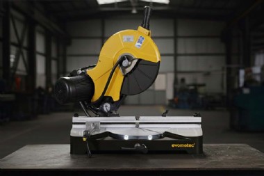 SCIE  ONGLET MOBILE POUR LE BOIS ET LES PROFILS EN BOIS EVOCUT 400